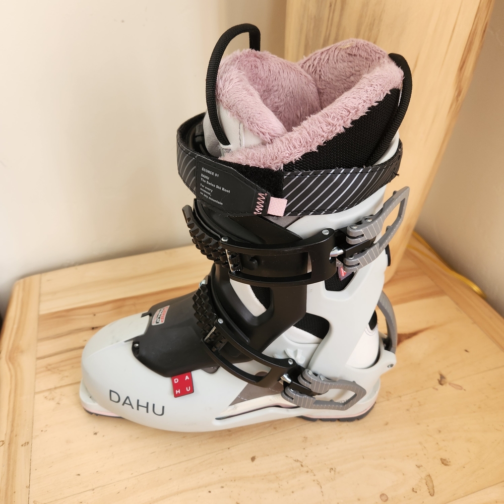 Women's Winter Ski Boots - White and Black